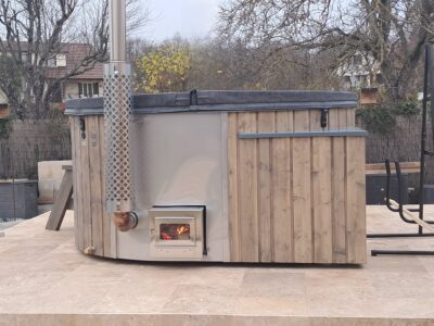 20251119_153332_Object Removal Bain nordique TRIIBU 1700<br> (8-10 personnes)