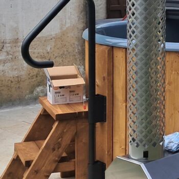 barre d'accès et de maintien pour bain nordique