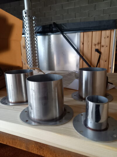 20230103_112106 (1) Passe paroi inox à visser